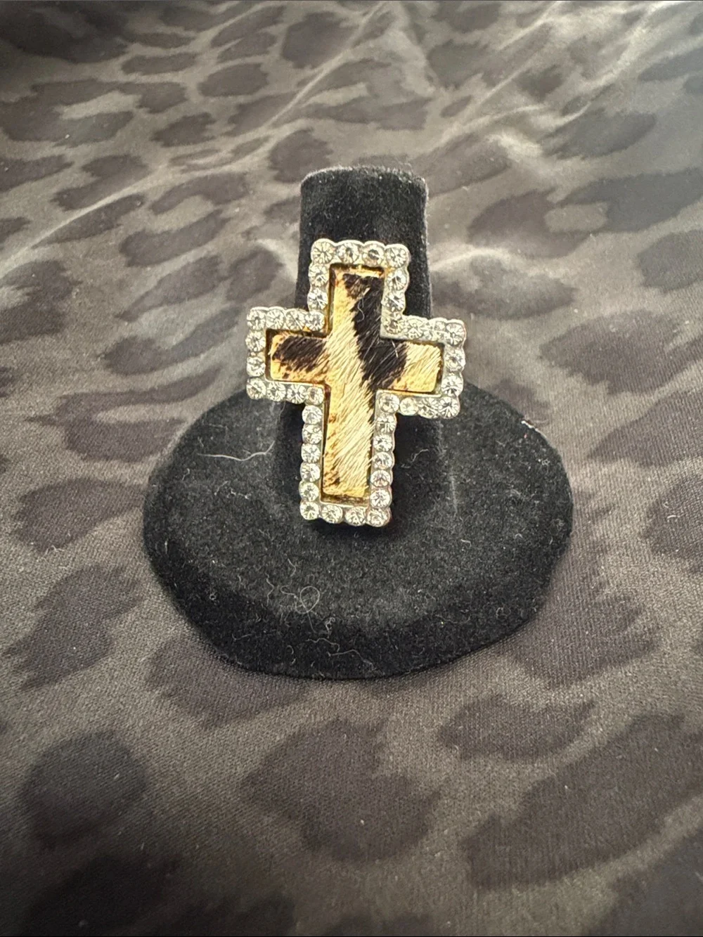 Crystal-Accent Leopard Cross Ring - Black and Tan